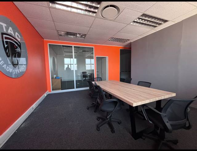 100M² OFFICE TO LET IN MARCONI BEAM INDUSTRIA